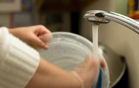 洗碗時(shí)過多的泡沫怎么解決？—洗潔精消泡劑