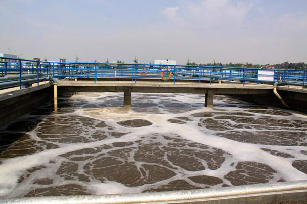 中聯邦生化池消泡劑，一個字“服”