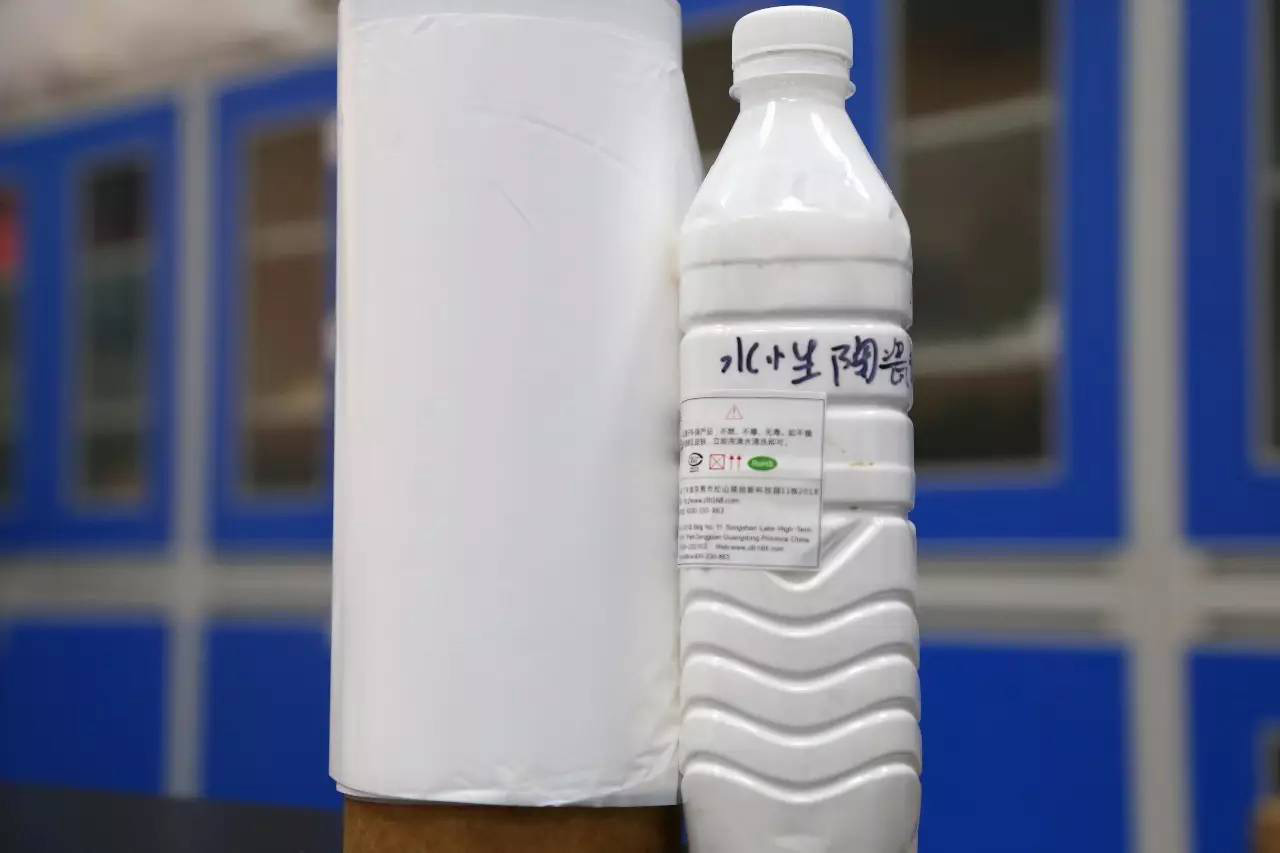 陶瓷漿料起泡引起漏電，陶瓷漿料用消泡劑能解決根本問題