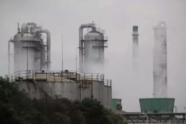 遇到焦化污水消泡劑，焦化污水泡沫不是問題