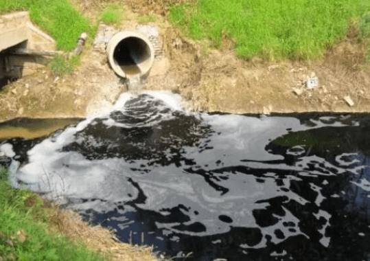 【震驚】終于找到解決廢水起泡的方法了，添加廢水處理消泡劑就可以了！