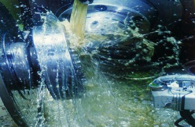 切削液可以使用切削液消泡劑來解決泡沫，我們竟然不知道？