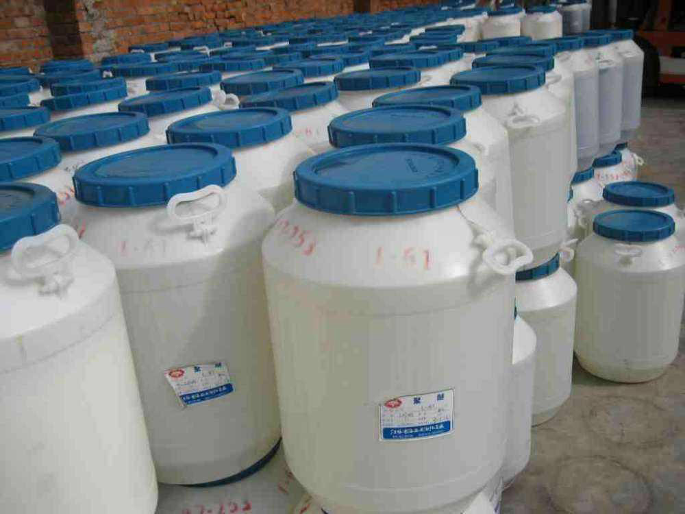 泡沫導(dǎo)致生產(chǎn)設(shè)備出現(xiàn)問題？gpe消泡劑可以為你解答！