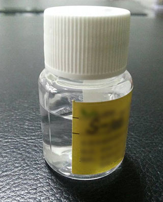 潤滑油樣品.jpg 潤滑油樣品.jpg