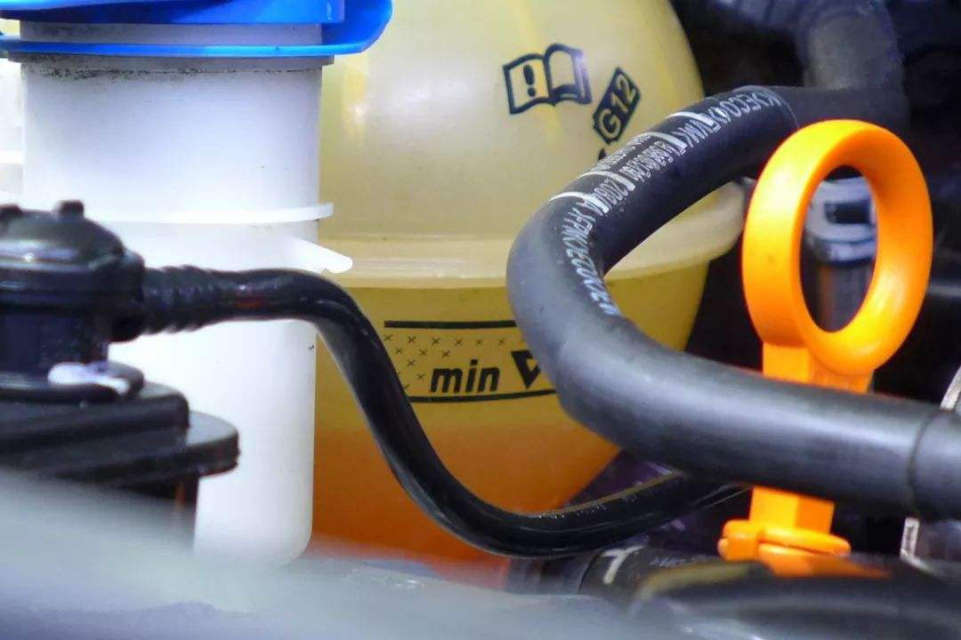 冷卻液消泡劑在冷卻液中應用 冷卻液消泡劑在冷卻液中應用